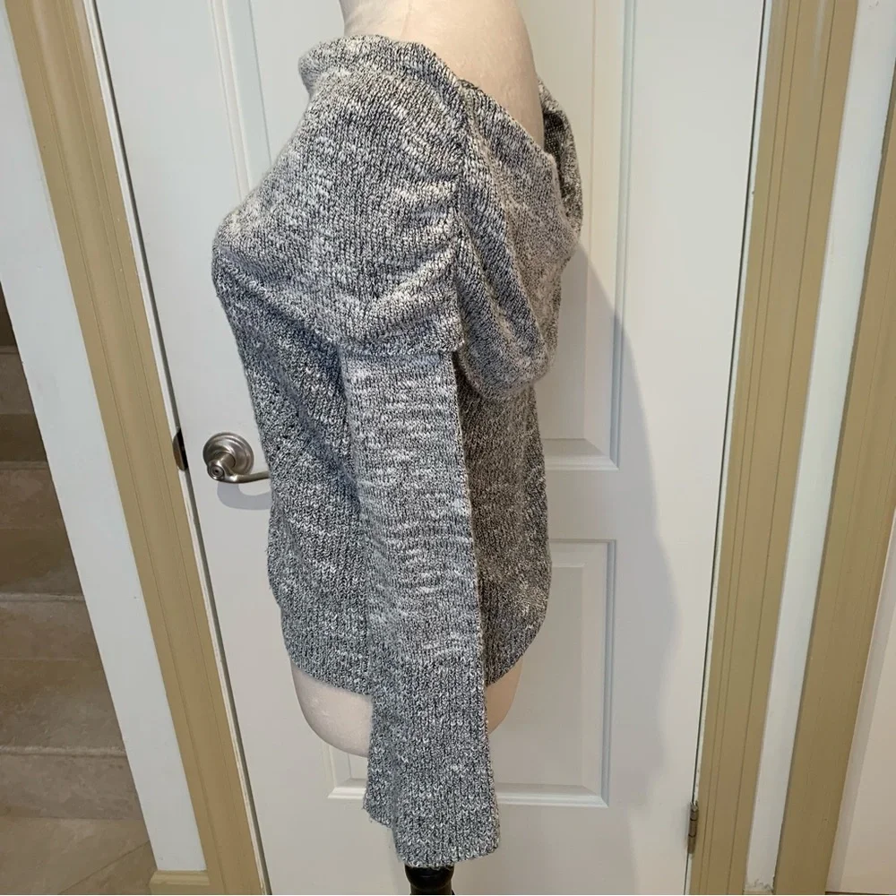MELROSE & MARKET. Gray Cowl Neck Sweater. Long sleeves.Cotton/Poly/Acrylic blend